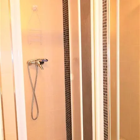 1 Bedroom With Sea Views 公寓