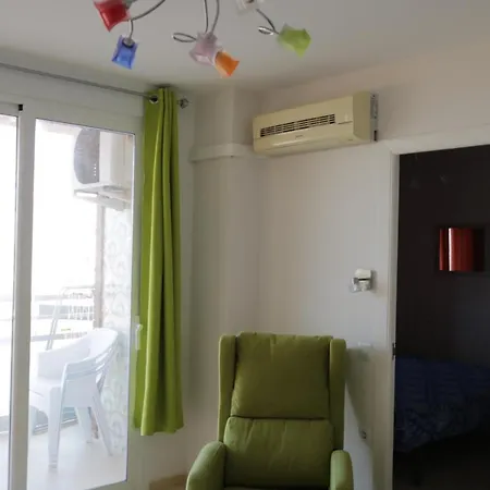 1 Bedroom With Sea Views Apartment